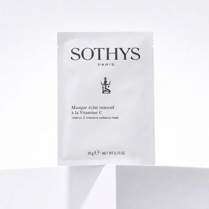 Masque éclat intensif en sachet blanc minimaliste avec logo Sothys noir et texte en noir épuré, 20g.
